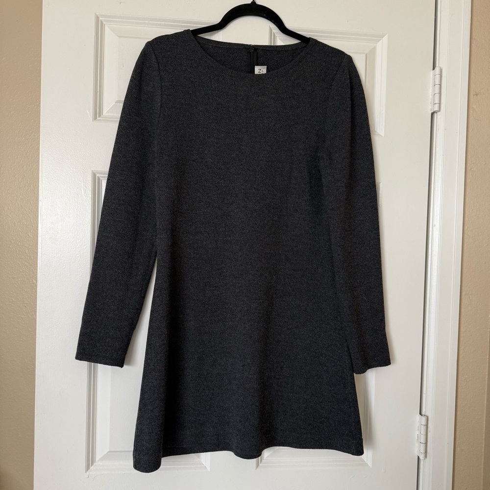 St John collection long sleeve Santana knit dress size 4